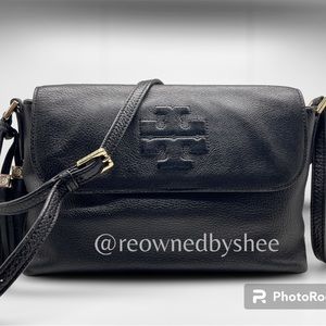 Tory Burch Womens Thea Pebbled Leather With Gold-tone Hardware Crossbody Bag